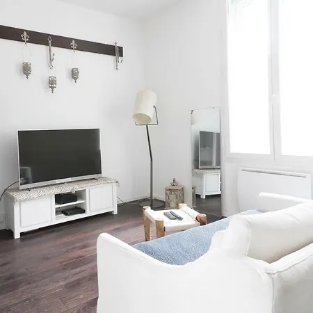 Verdun Jardin Public Apartment